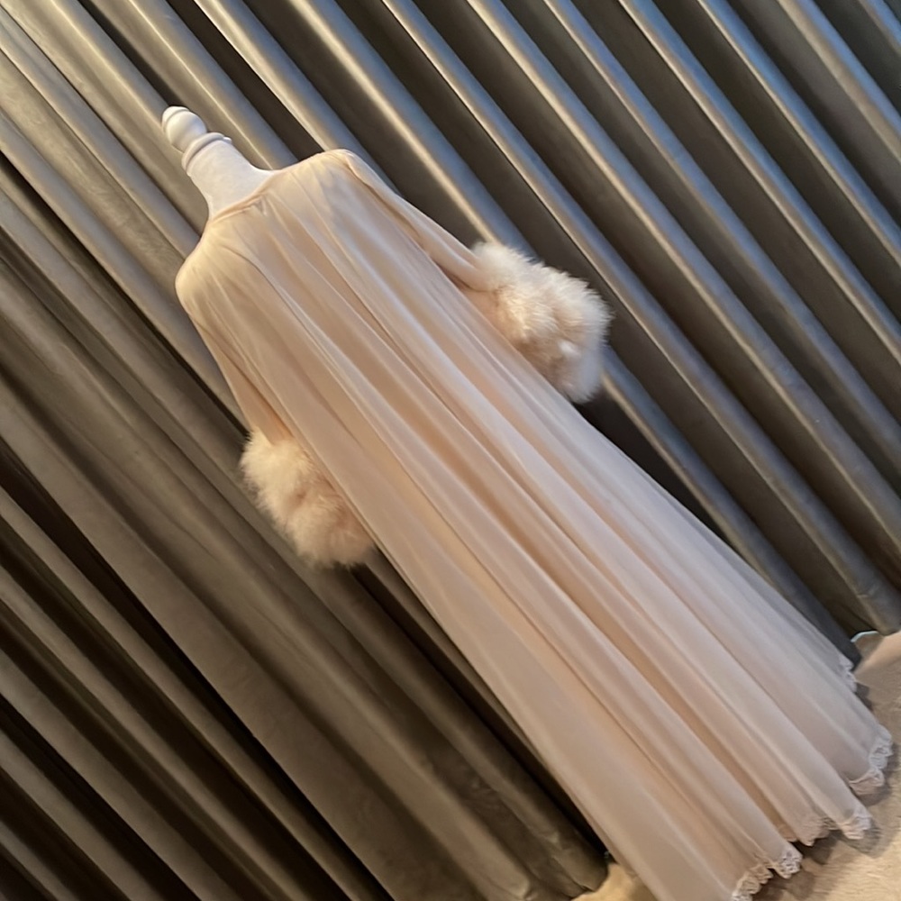Beyond Fabulous Lucie Ann of Beverly Hills feather Peignoirs Set - Picture 7 of 17
